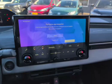 Foto van Toyota C-HR+
