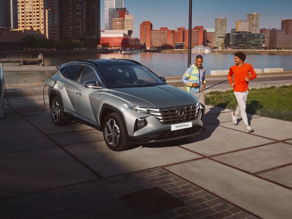 Hybride auto kopen? Lees de plus- en minpunten van hybrides