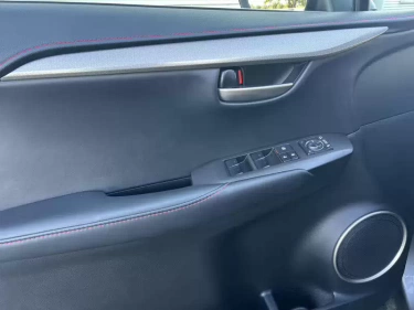 Foto van Lexus NX