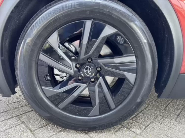 Foto van Toyota C-HR+