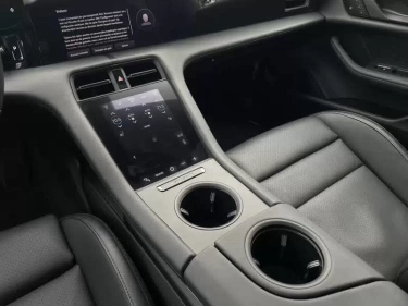 Foto van Porsche Taycan