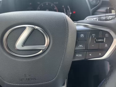 Foto van Lexus LBX