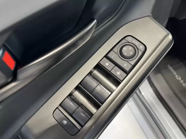 Foto van Toyota C-HR+