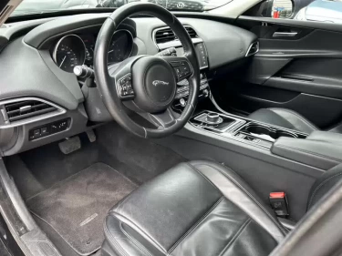 Foto van Jaguar XE
