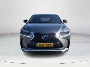 Foto van Lexus NX