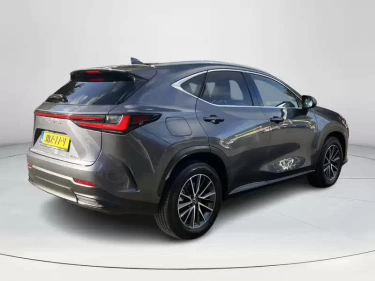 Foto van Lexus NX
