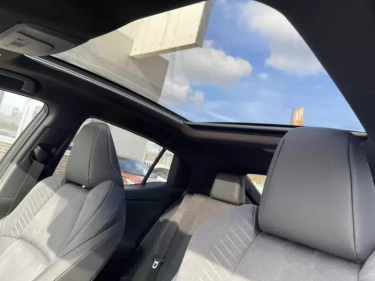 Foto van Toyota C-HR+