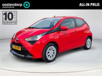 Toyota Aygo 1.0 VVT-i x-play | Apple CarPlay/Android auto | Achteruitrijcamera | Airco occasion 2021