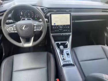 Foto van Lexus LBX