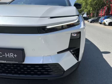 Foto van Toyota C-HR+