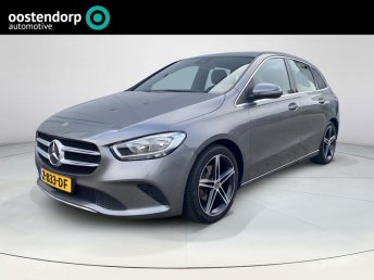 Mercedes-Benz B-klasse 180 Premium | Rijklaarprijs | Trekhaak wegklapbaar | All season banden | Navigatiesysteem | Parkeersensoren voor en achter | 12 maanden BOVAG garantie | occasion 2020