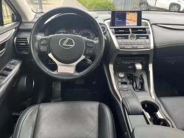 Foto van Lexus NX