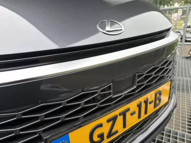 Foto van Lexus LBX