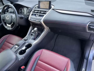 Foto van Lexus NX