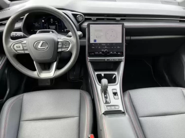 Foto van Lexus LBX