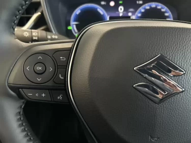 Foto van Suzuki Swace