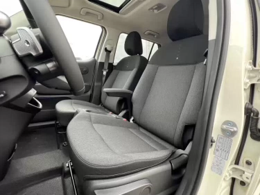 Foto van Hyundai INSTER