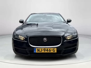 Foto van Jaguar XE