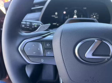 Foto van Lexus LBX
