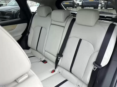 Foto van Mazda CX-60