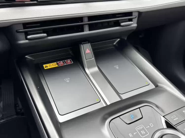 Foto van Toyota C-HR+