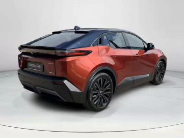 Foto van Toyota C-HR+