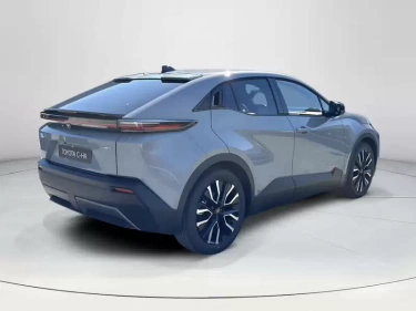 Foto van Toyota C-HR+