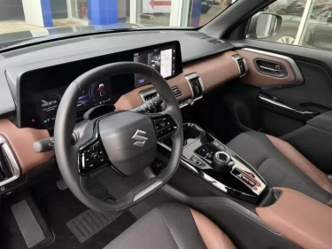 Foto van Suzuki e Vitara