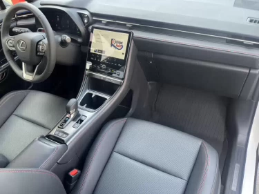 Foto van Lexus LBX
