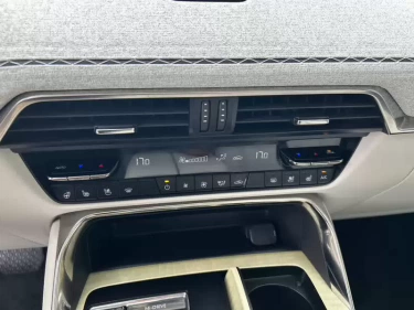 Foto van Mazda CX-60