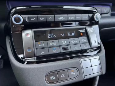 Foto van Hyundai INSTER