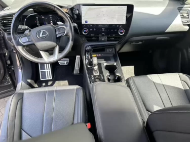 Foto van Lexus NX