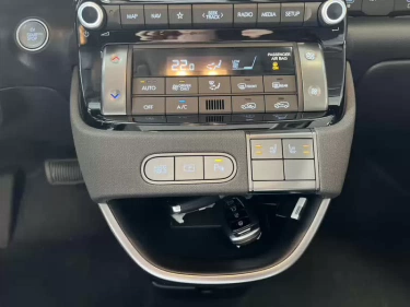 Foto van Hyundai INSTER