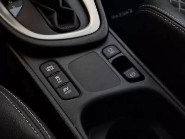 Foto van Mazda 2 Hybrid