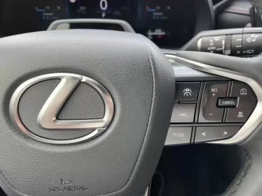 Foto van Lexus LBX
