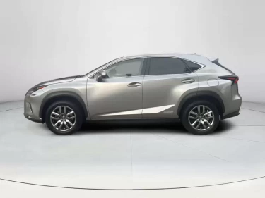 Foto van Lexus NX
