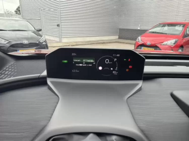 Foto van Toyota C-HR+