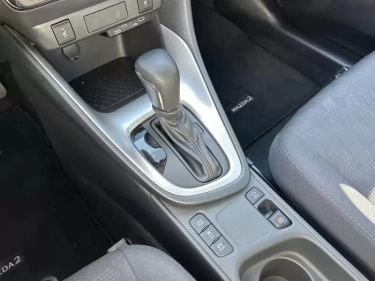 Foto van Mazda 2 Hybrid