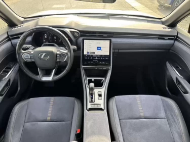 Foto van Lexus LBX
