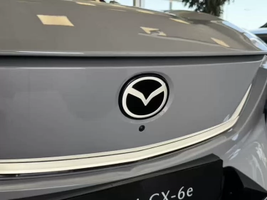 Foto van Mazda CX-6e