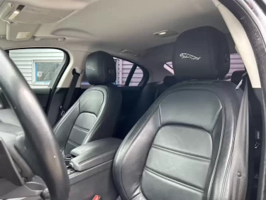 Foto van Jaguar XE
