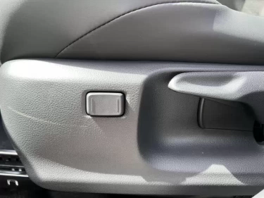 Foto van Toyota C-HR+