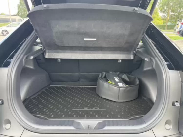 Foto van Toyota C-HR+