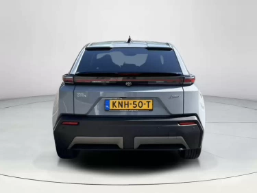 Foto van Toyota C-HR+