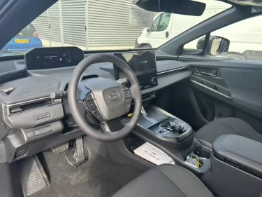 Foto van Toyota C-HR+
