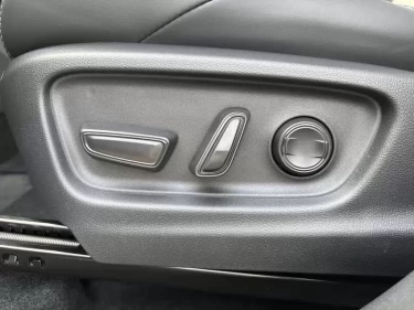 Foto van Toyota C-HR+