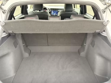 Foto van Lexus LBX