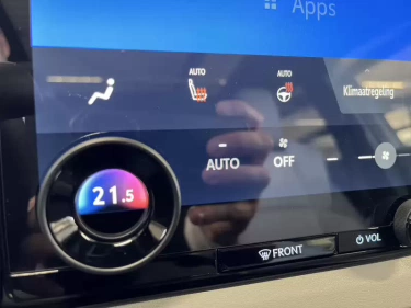 Foto van Toyota C-HR+