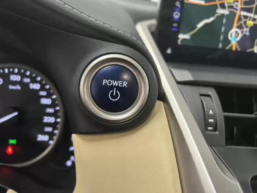 Foto van Lexus NX