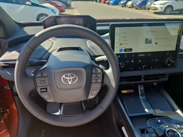 Foto van Toyota C-HR+